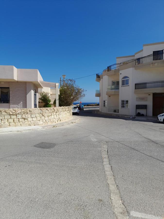 Sunshine Holiday Apartment 4 Next To The Sea St. Paul's Bay Exterior photo